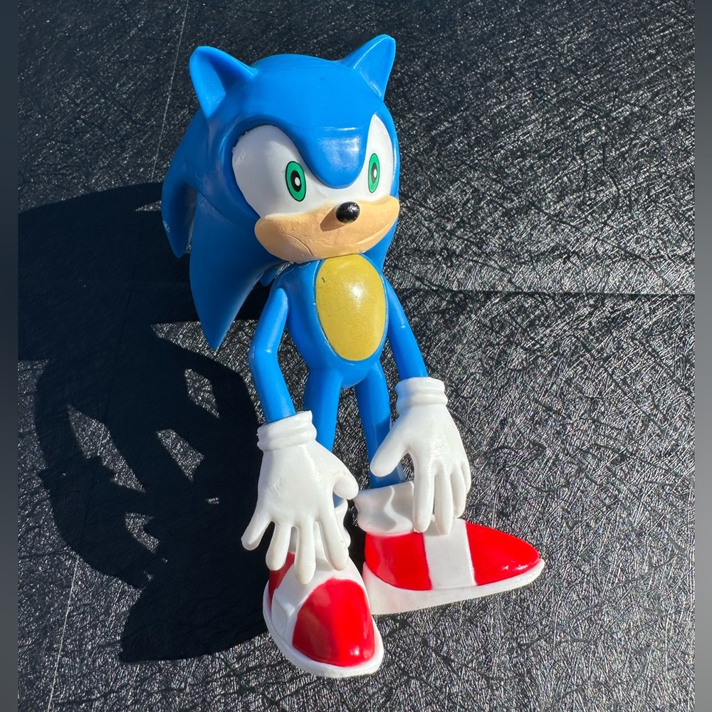 Sonic The Hedgehog Toy Bundle (includes Sonic, Super Sonic, & Sonic The Werehog)